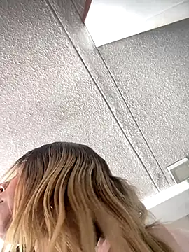 Ada Pink online show from 12.02.25