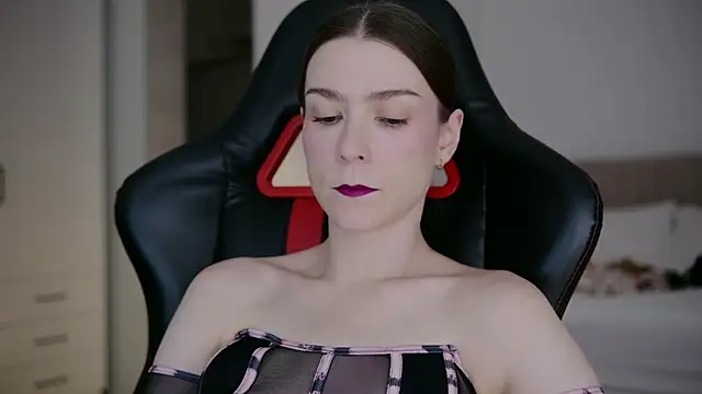 WowHelloAlice online show from 04.23.26