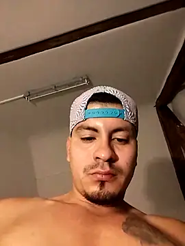 Snapshot of robergenesis chatting on 10.11.25 robergenesis online show from 10.11.25