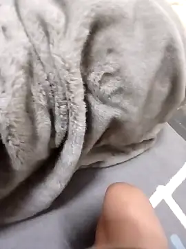 Snapshot of robergenesis chatting on 11.26.25 robergenesis online show from 11.26.25