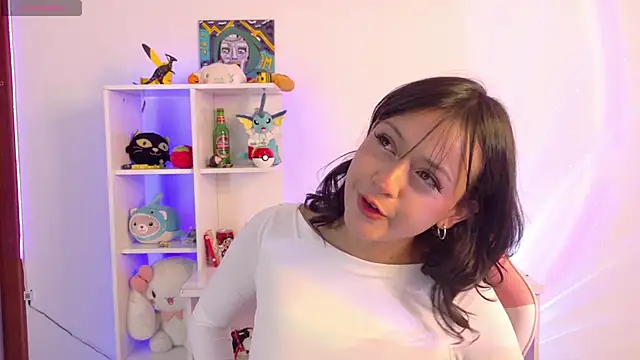 Snapshot of Sallie_Doll chatting on 06.06.26 Sallie Doll online show from 06.06.26