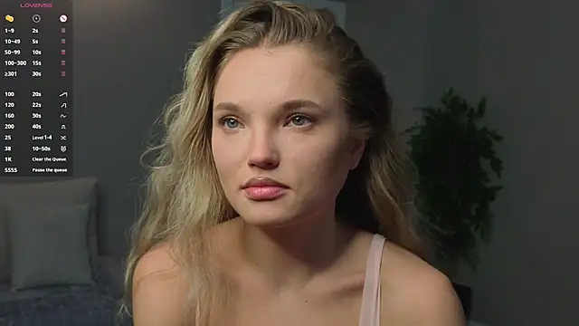 JulieLupo online show from 12.23.25