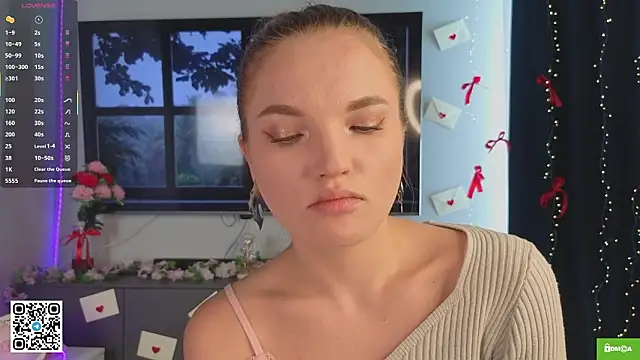 JulieLupo online show from 03.12.26