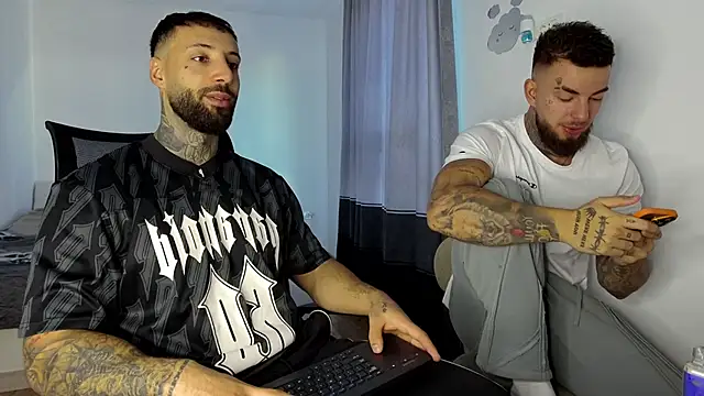 MasculineGuy99 online show from 11.14.25