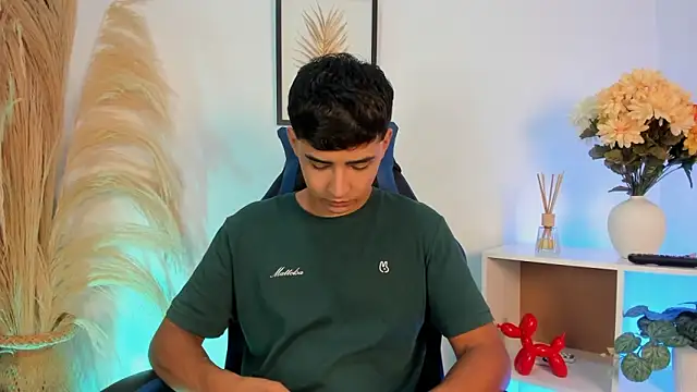 Thiago Connor21 online show from 04.21.26