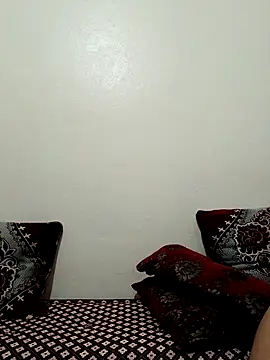 Miss-Queen online show from 10.31.25