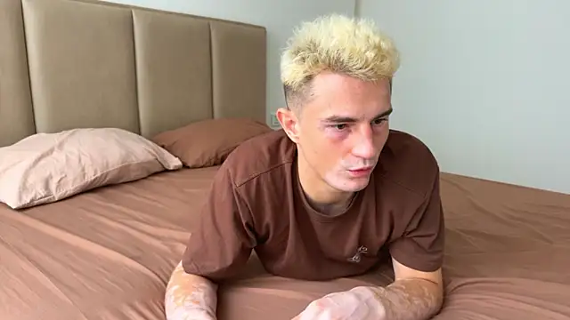 YummyGann online show from 12.23.25