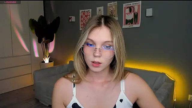 linakorvin online show from 10.22.25