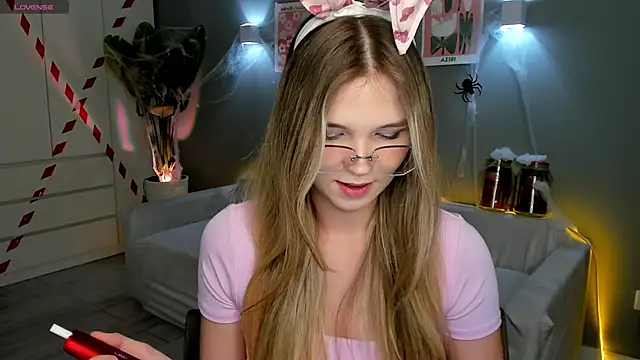 linakorvin online show from 10.30.25