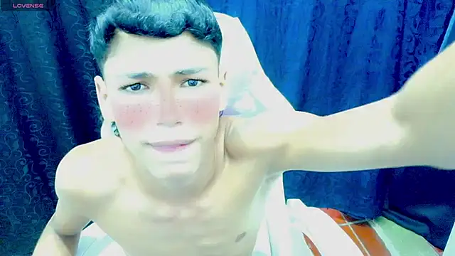 Im david02 online show from 11.02.25