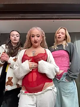 RollDolls online show from 11.30.25