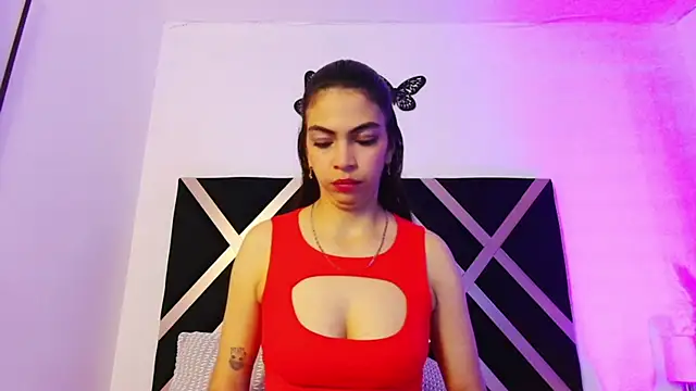 Snapshot of EvangelineBonet chatting on 10.09.25 EvangelineBonet online show from 10.09.25