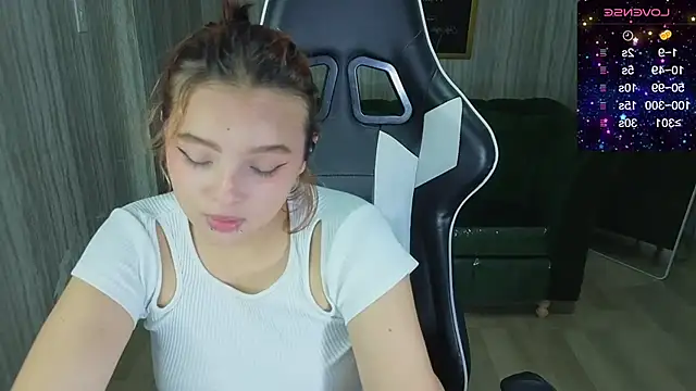 mia foster t online show from 11.13.25