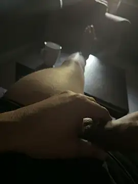 familia0210 online show from 11.16.25