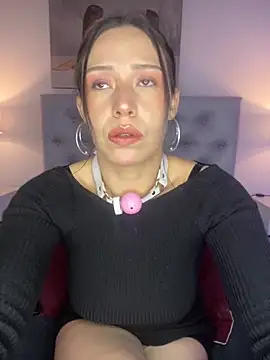 Snapshot of Mariaaam_ chatting on 10.15.25 Mariaaam online show from 10.15.25