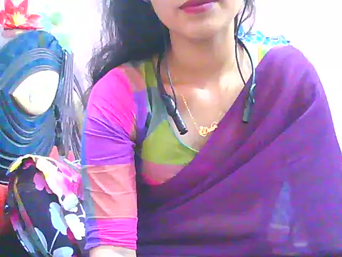 night queeen7 online show from 10.28.25