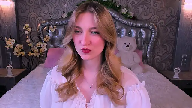 AngelAnabelle online show from 03.05.26