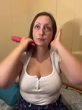 Snapshot of allnaturalmermaid chatting on 10.18.25 allnaturalmermaid online show from 10.18.25