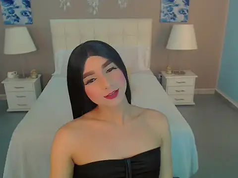 Snapshot of Luna_LaFontaine chatting on 10.15.25 Luna LaFontaine online show from 10.15.25