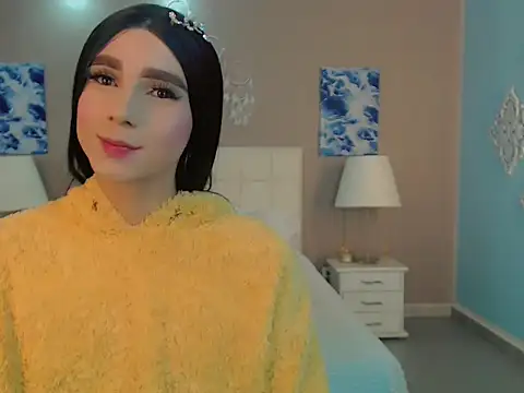 Snapshot of Luna_LaFontaine chatting on 10.24.25 Luna LaFontaine online show from 10.24.25