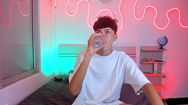 luccas ferreira online show from 11.08.25