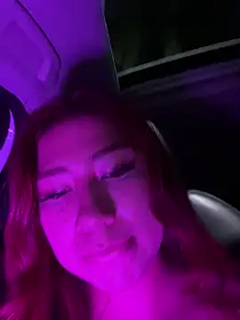 Snapshot of Hotlatinpussy chatting on 05.21.26 Hotlatinpussy online show from 05.21.26