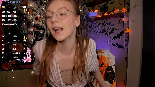 lyra thenymph online show from 10.23.25