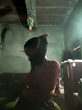 Snapshot of Cuty_kanchna chatting on 10.19.25 Cuty kanchna online show from 10.19.25