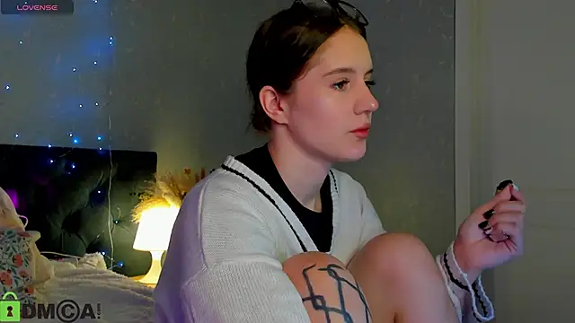 Stacey Lace online show from 10.19.25