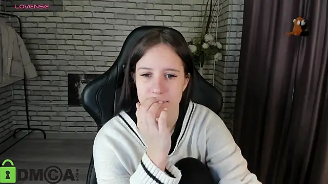 Stacey Lace online show from 10.22.25