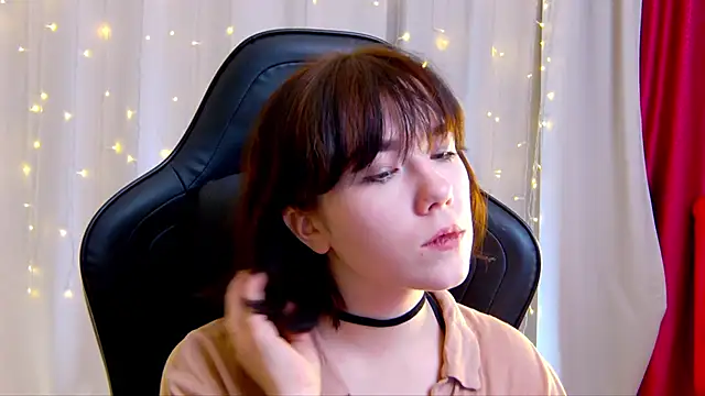 Kelly foox online show from 10.16.25