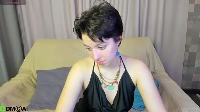 Sara Frayer online show from 11.17.25