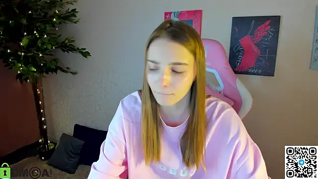 L1na Reeds online show from 12.15.25