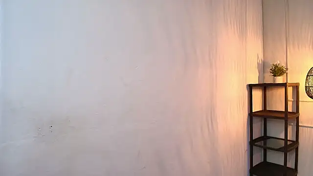 Nikki Vesper online show from 11.05.25