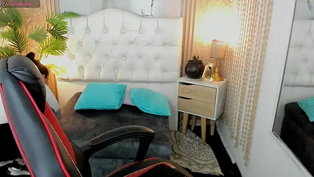 AriaVega online show from 04.09.26