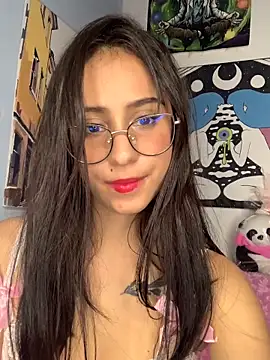 Alana Martinez  online show from 04.11.26