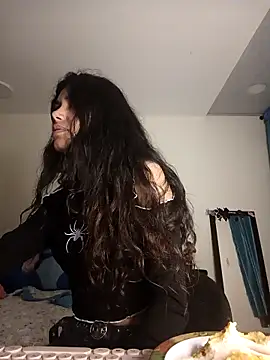 caramel doll   online show from 10.10.25