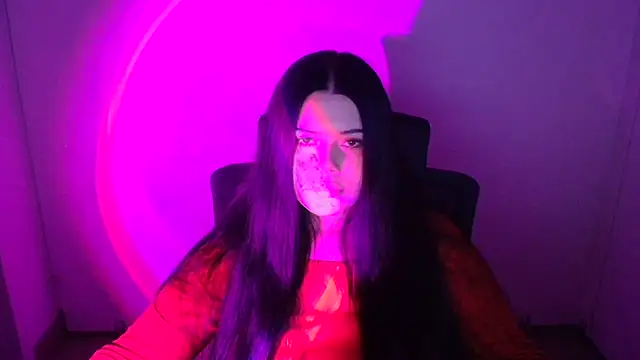 Mona Esty online show from 10.06.25