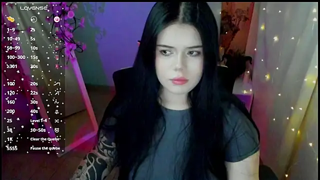 Snapshot of Mona_Esty chatting on 04.27.26 Mona Esty online show from 04.27.26
