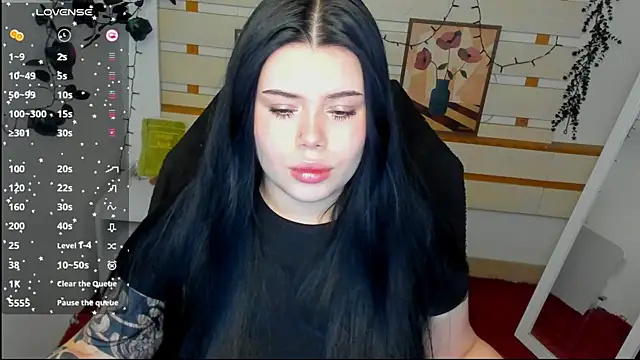Snapshot of Mona_Esty chatting on 05.06.26 Mona Esty online show from 05.06.26