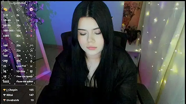Snapshot of Mona_Esty chatting on 05.16.26 Mona Esty online show from 05.16.26