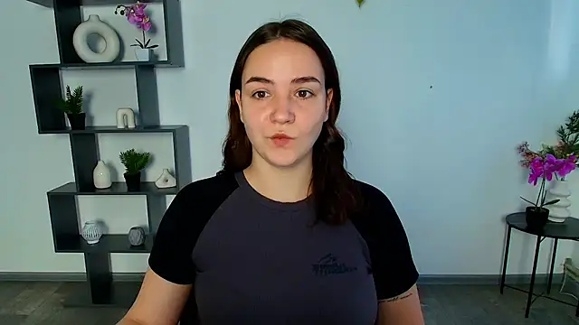 OliviaMontgommery online show from 11.26.25