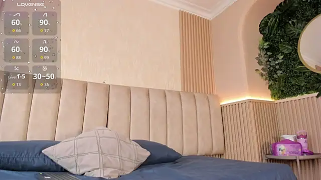 naomi hill1 online show from 04.17.26