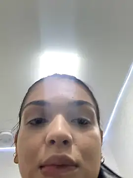 catalina garciaa online show from 11.04.25