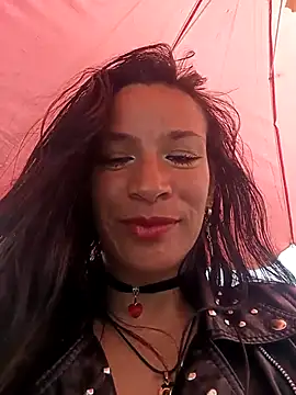 Alanna Foxx  online show from 12.04.25