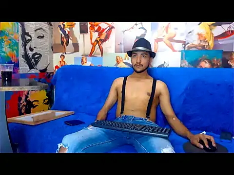 Snapshot of dazo_vnzl12 chatting on 10.10.25 dazo vnzl12 online show from 10.10.25