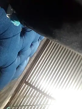 Lesli 14 online show from 11.30.25