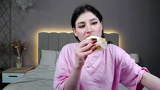 DianaMello online show from 11.15.25