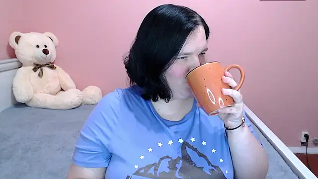  alexandra ray  online show from 10.17.25