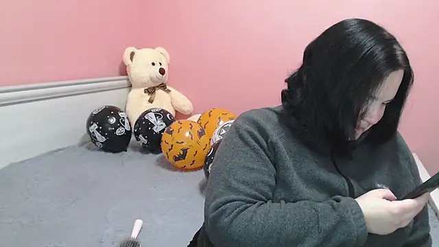  alexandra ray  online show from 10.24.25